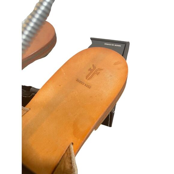 FRYE SANDALS CARLA CRISS CROSS OPEN TOE CASUAL SLIDE ASH SZ 7 AESTHETIC BOHO - Picture 14 of 16